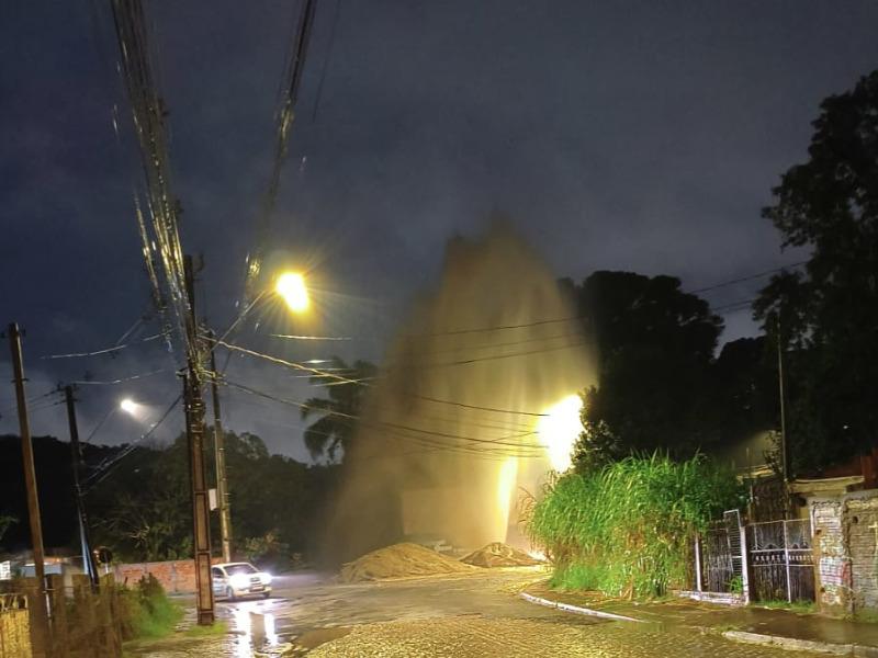 Chuvas e obras provocam rompimentos de tubulação e afetam abastecimento em Campo Largo