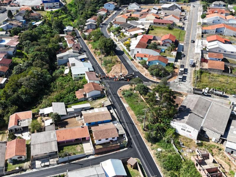Prefeitura conclui pavimentação de ruas no bairro Bom Jesus