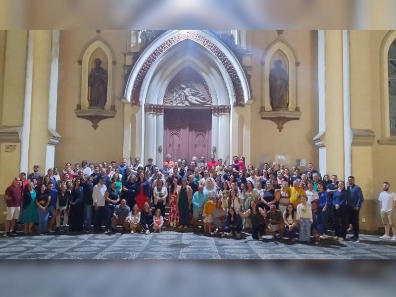 Cerca de 130 pessoas participaram da Seresta de Reis, que completou 120 anos em 2026