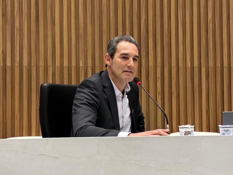 Alexandre Guimarães defende atração de investimentos e geração de emprego como prioridade