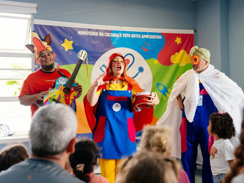 Medicando Alegria volta ao Hospital Infantil levando arte e leveza aos atendimentos pelo quarto ano